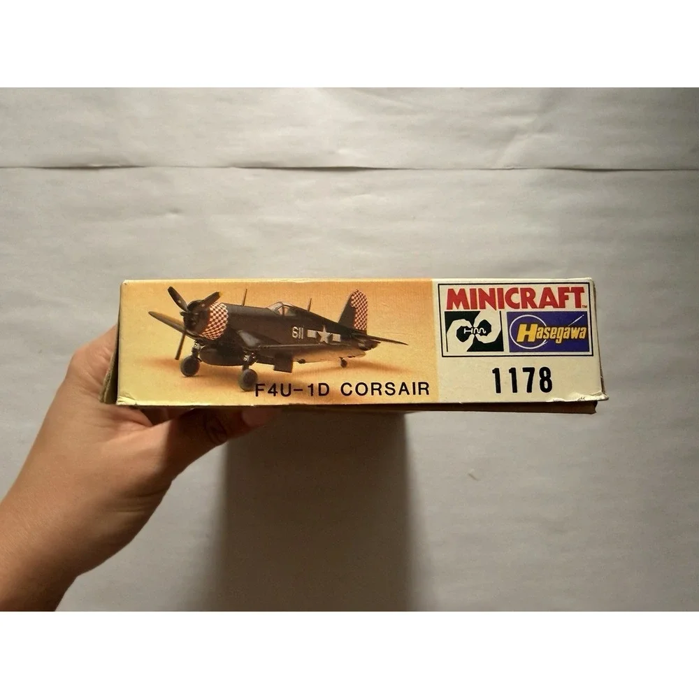 Vintage Minicraft Hasegawa 1/72 F4U-1D Corsair Model Kit #1178 • Open Box